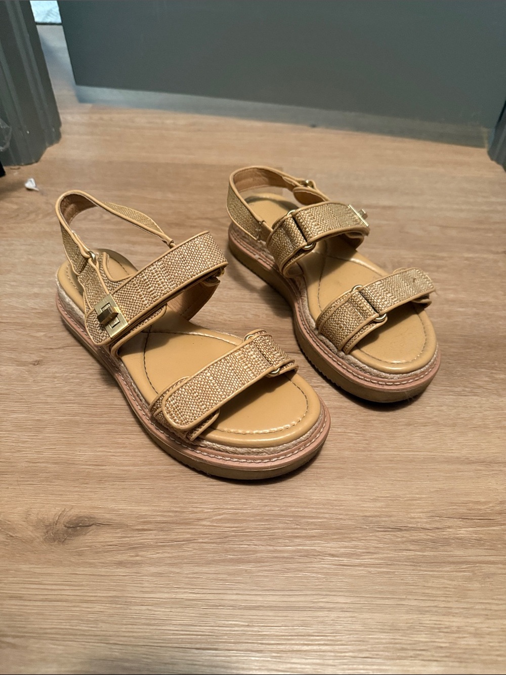 Women’s Woven Sandals